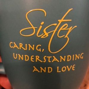 Meet your Posher, Leona